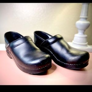 DANSKO non slip shoes